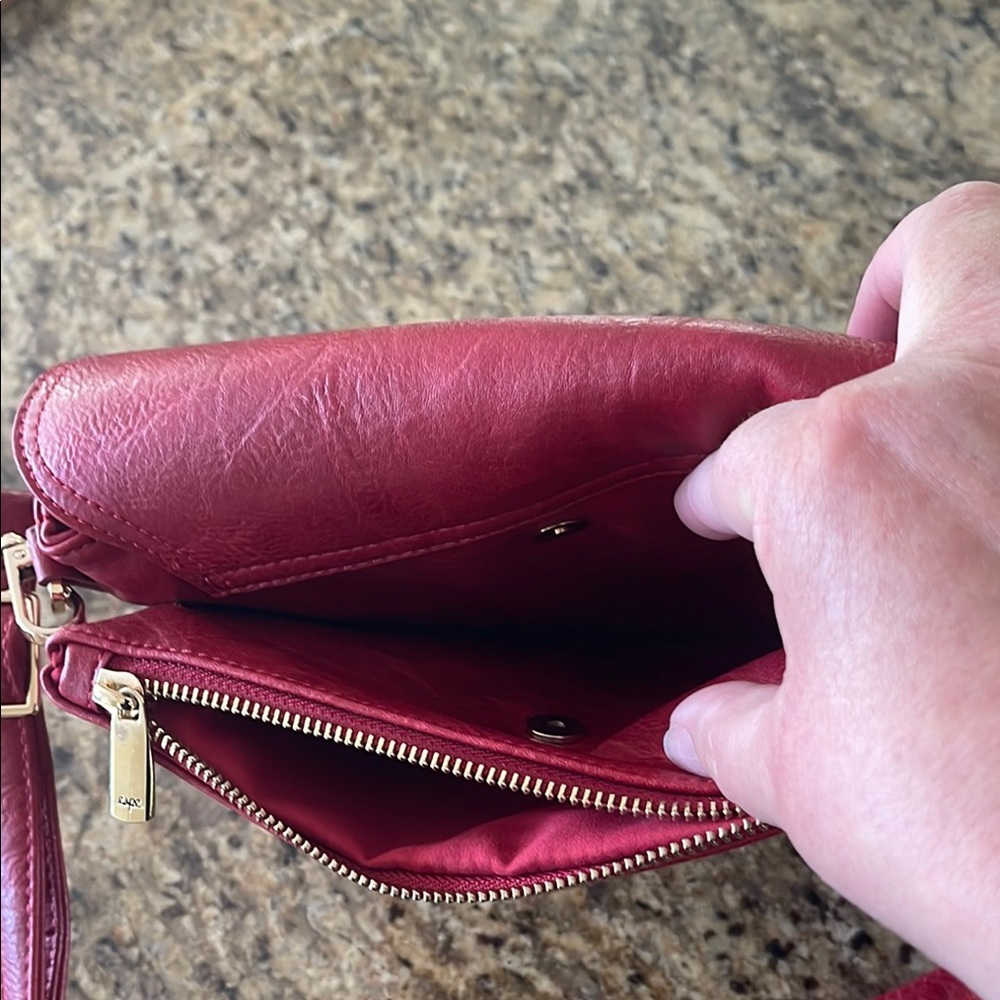 BOGO Red faux Leather Crossbody Bag - Picture 5 of 6